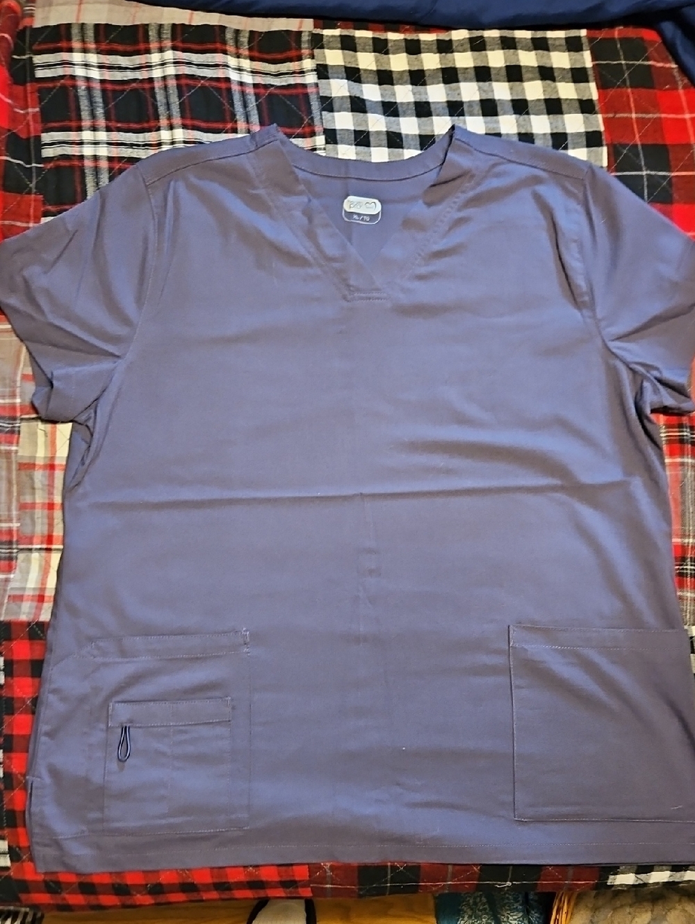 Unbranded Women's Purple Scrub Top with Front Pockets
